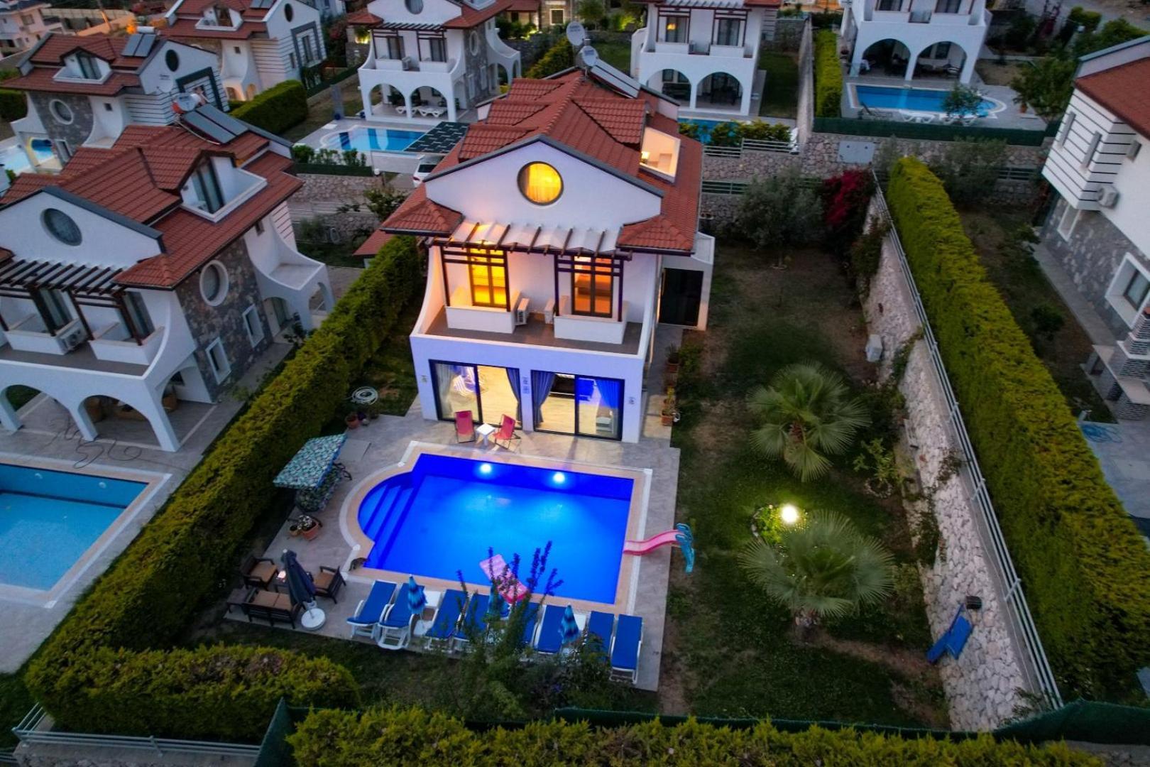 Lorenzo- 4 Bedroom Holiday Villa In Hisaronu 费特希耶 外观 照片