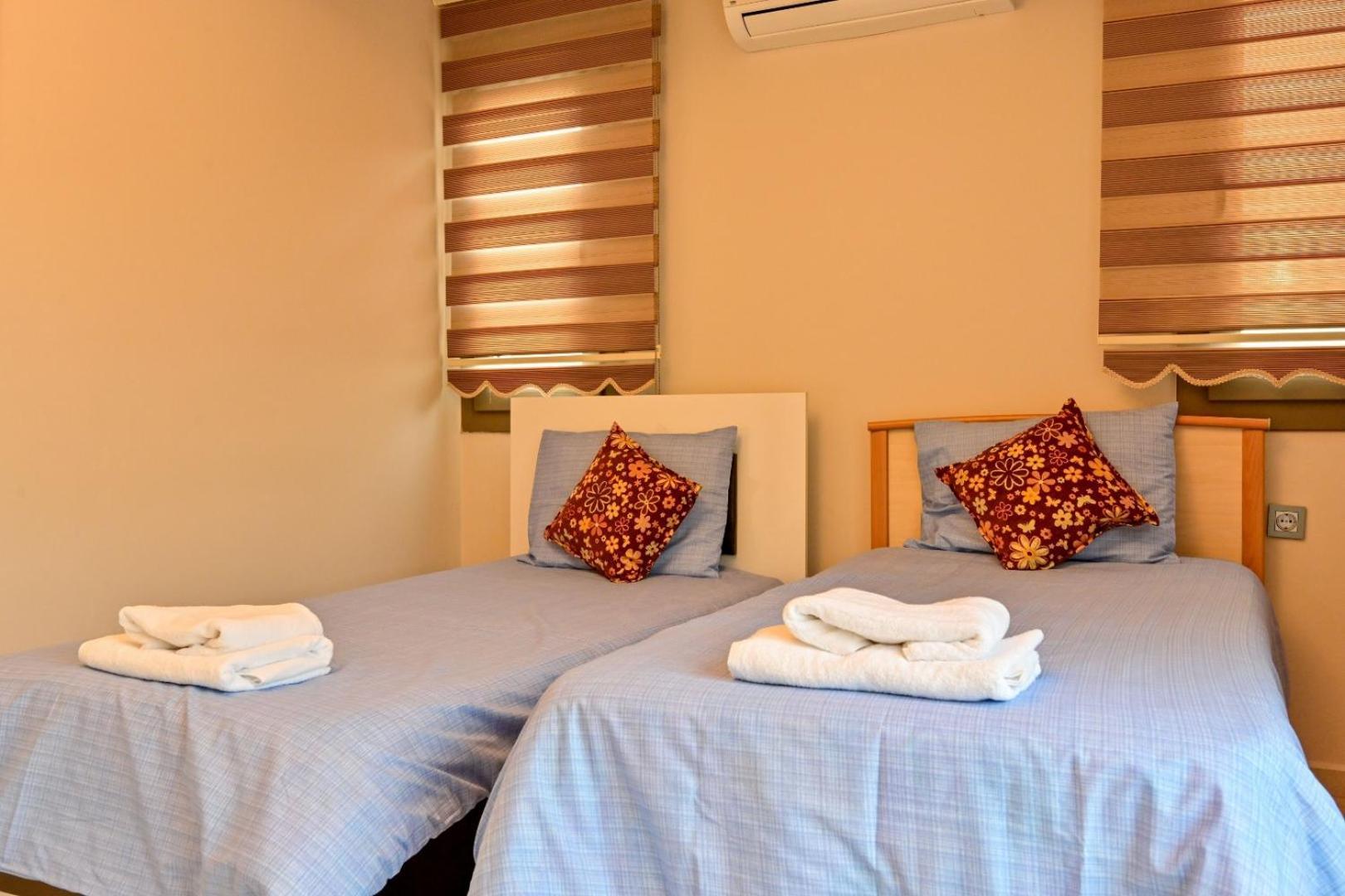 Lorenzo- 4 Bedroom Holiday Villa In Hisaronu 费特希耶 外观 照片